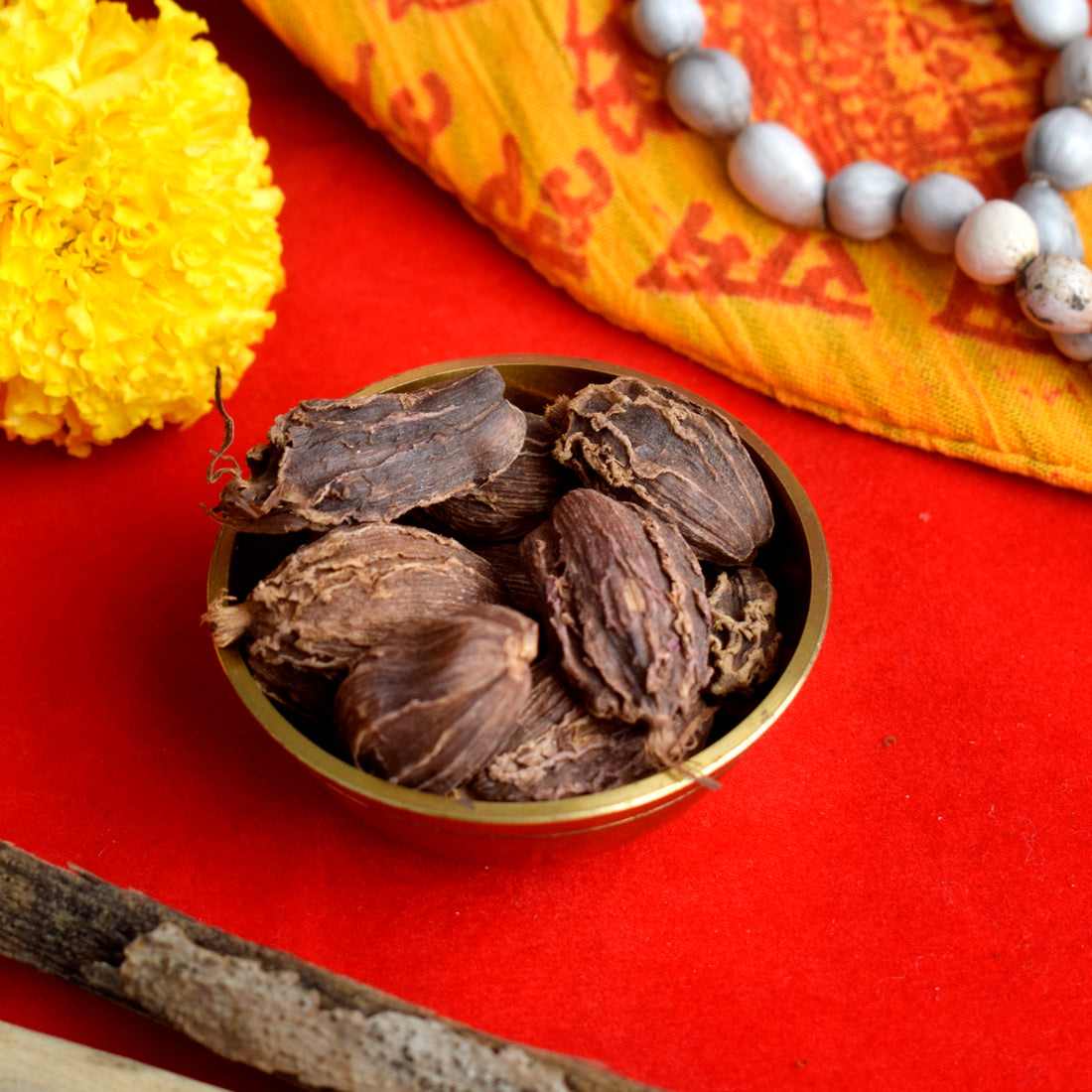 Black Cardamom Badi Elaychi-10gm