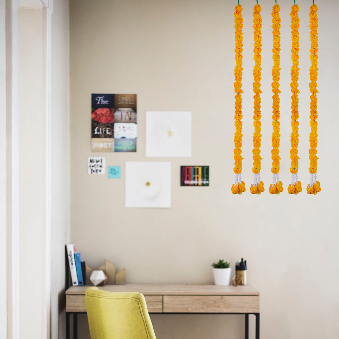 Alluring Orange Backdrop (Latkan)